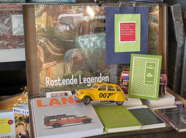 Anton Wolfpril im Buchhandel Varia Vardar Schwerinstraße 6 Düsseldorf Pempelfort